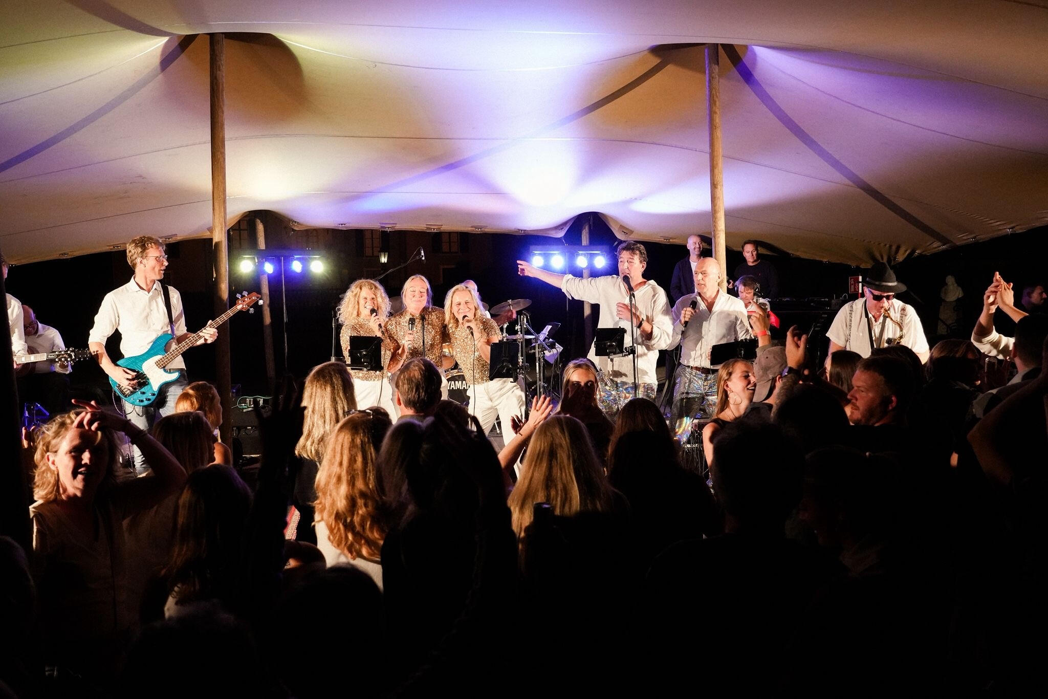 Hoofdact bij dorpsfeest 2025